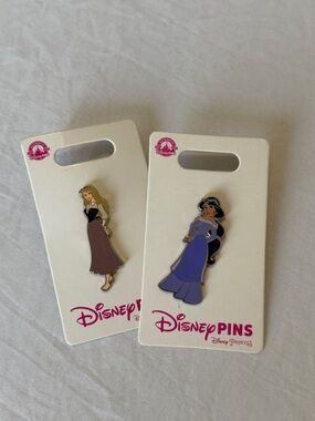 (Bundle of 2) Collectible Disney Pins Aurora/Jasmine.